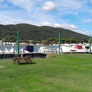 3* Parque de vacaciones Iron Gate Marina3b